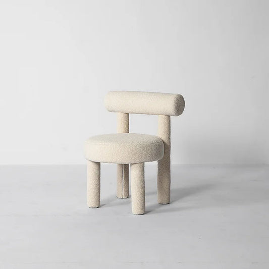 Modern Bouclé Accent Chair | Sculptural Comfort in Ivory Upholstery