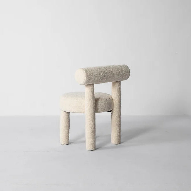 Modern Bouclé Accent Chair | Sculptural Comfort in Ivory Upholstery